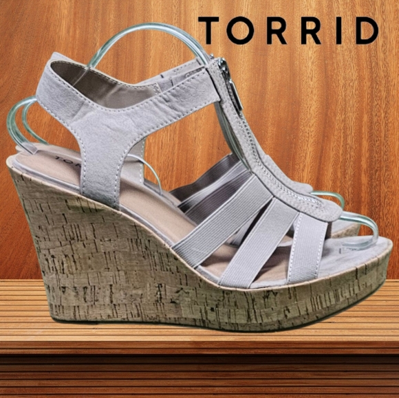 TORRID | EXTRA WIDE STRETCH FRONT ZIP PLATFORM WEDGES - NWOT! - Picture 1 of 16